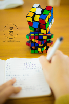 指尖魔法躍動(dòng)藝術(shù)空間 濱州三階魔方公益課圓滿落幕